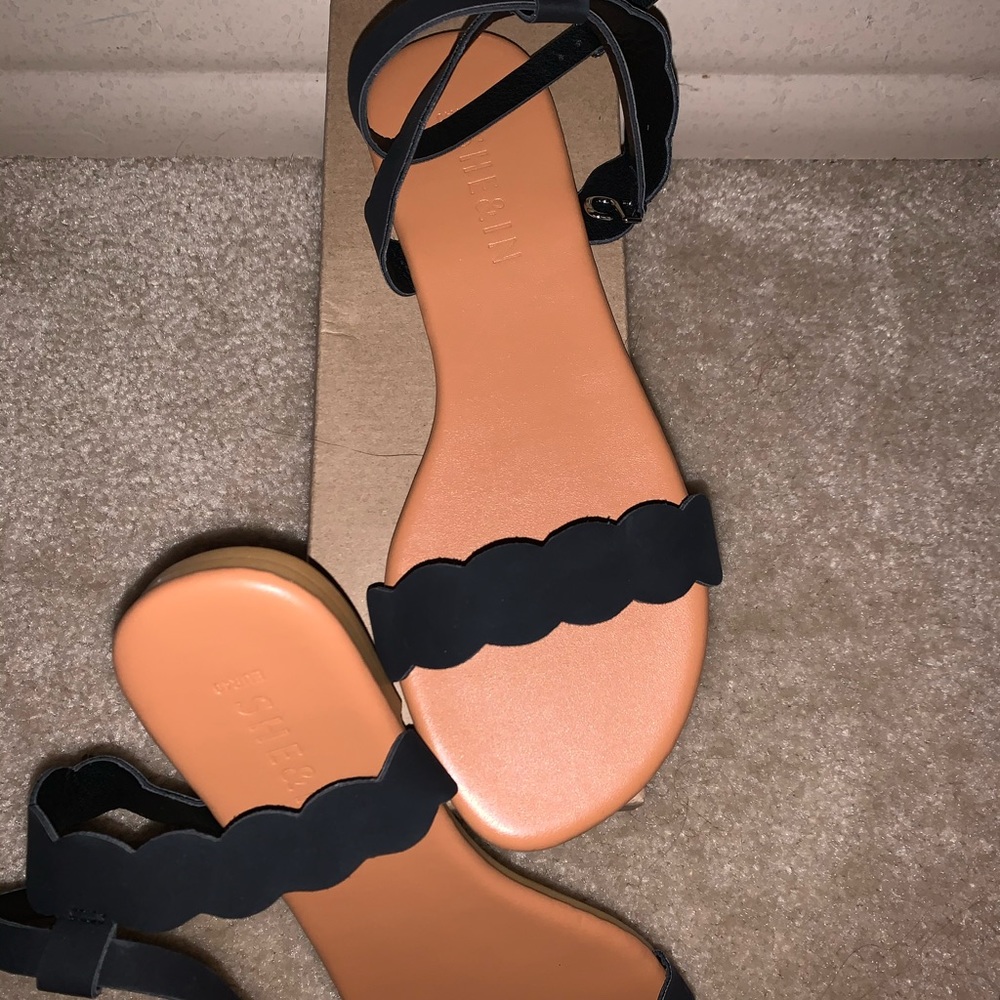 summer sandals - Picture 2 of 2